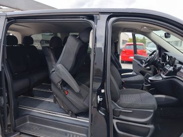 Mercedes V 220 - 10