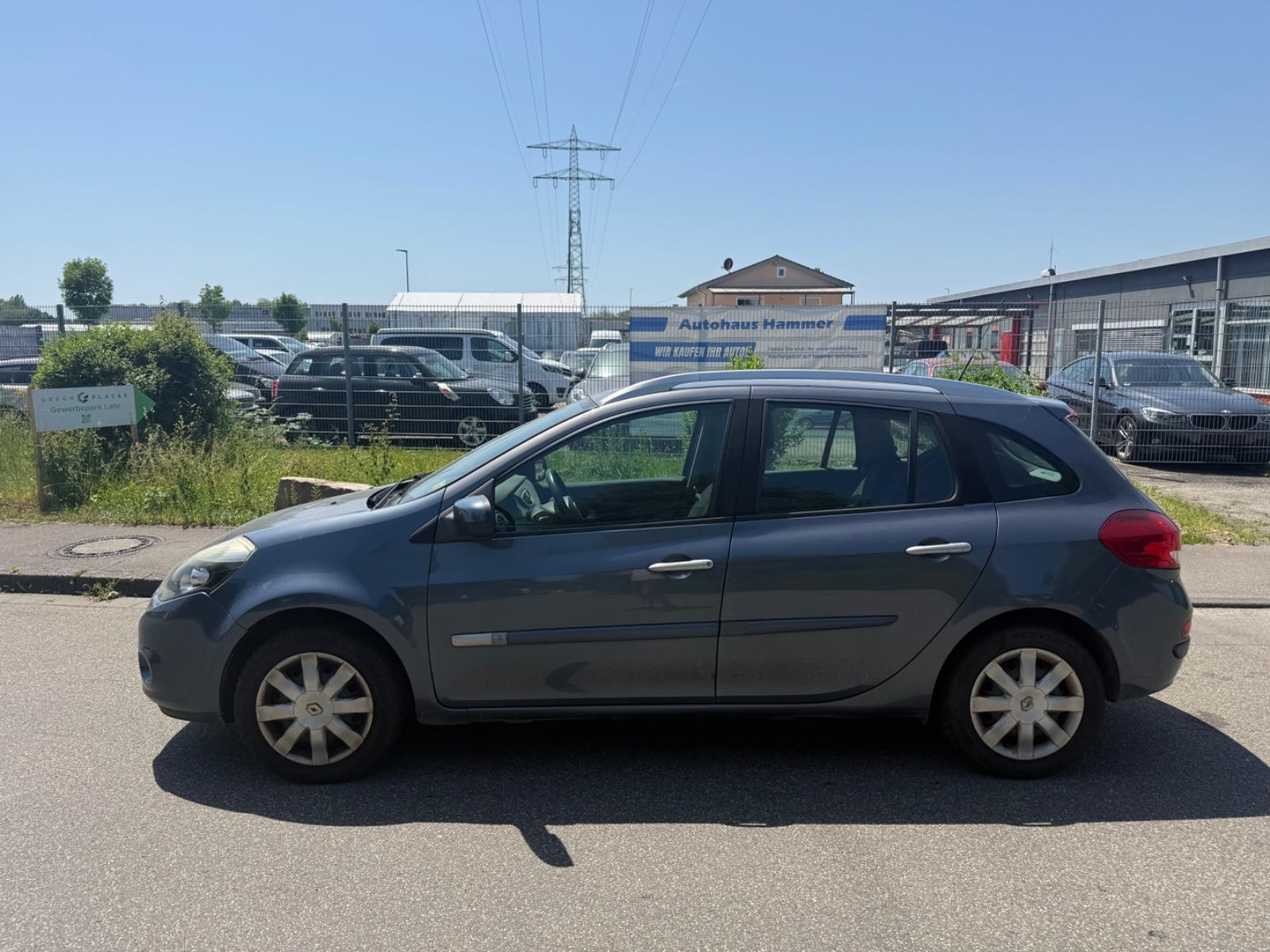 Renault Clio 2010 — photo 9