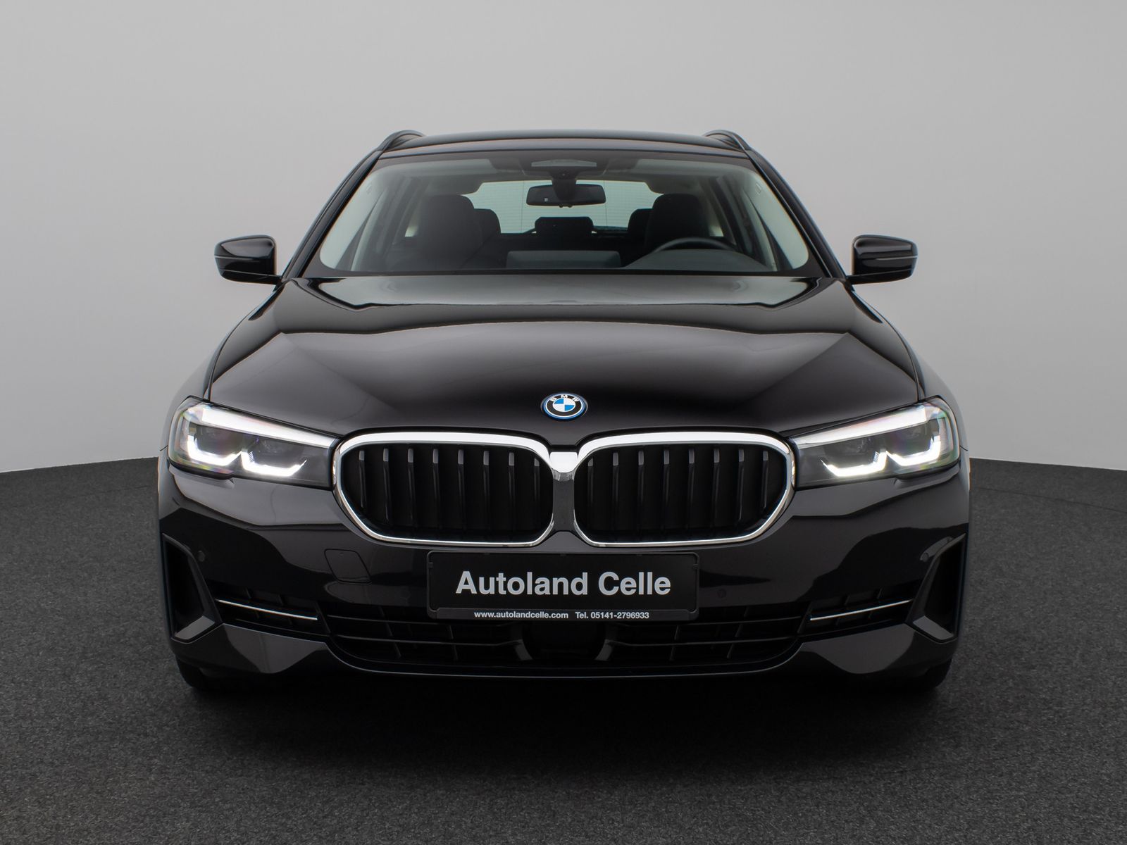 Fahrzeugabbildung BMW 530e Kamera DAB WLAN CockPitPro ACC Alarm LED