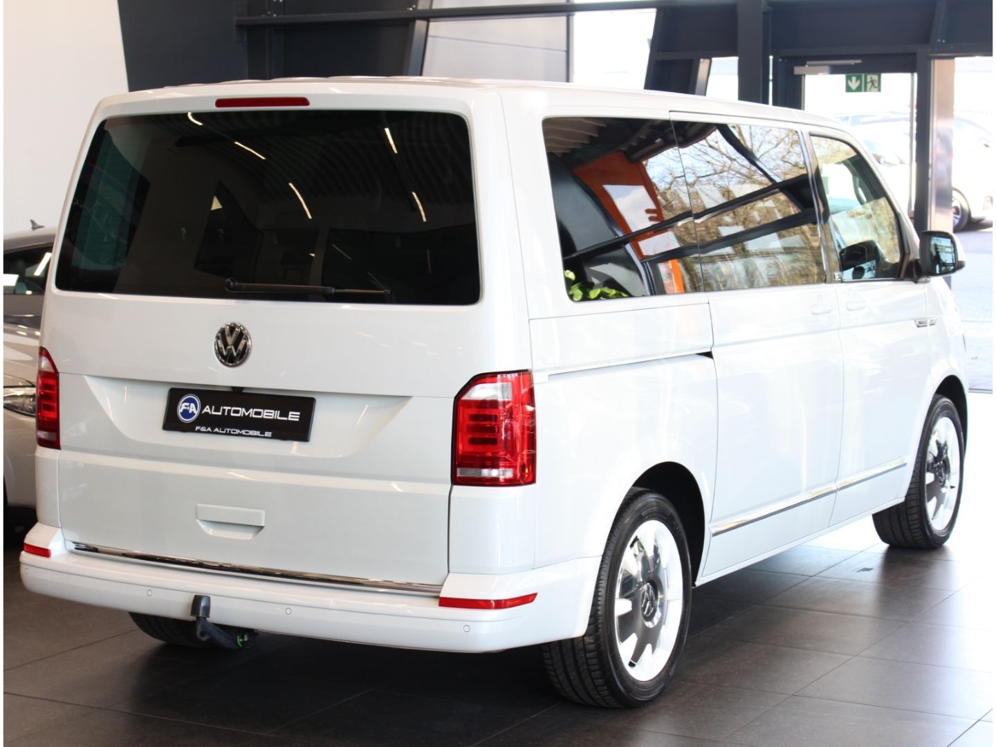 Fahrzeugabbildung Volkswagen T6 Multivan Bus Generation Six 4Motion 2.0 TDI