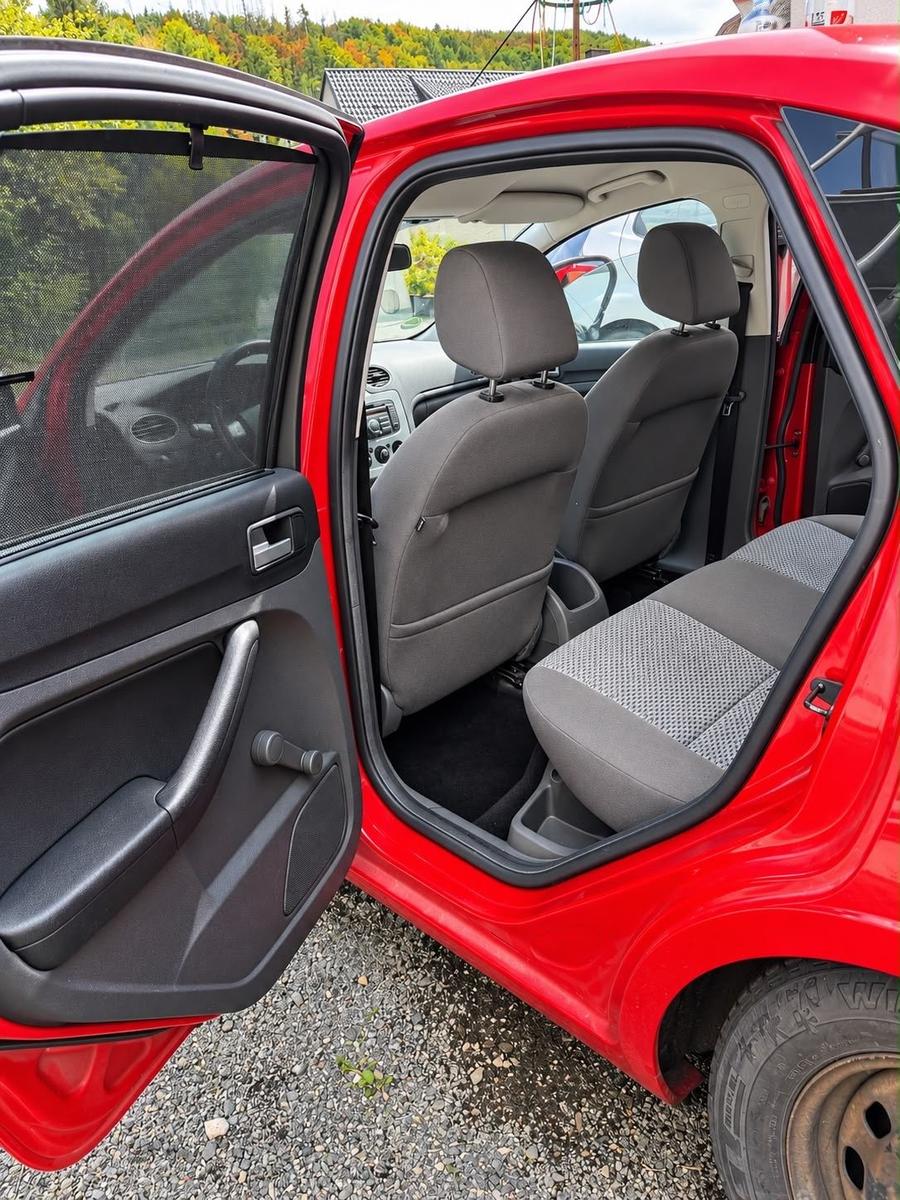 Ford Focus 2007 — photo 8