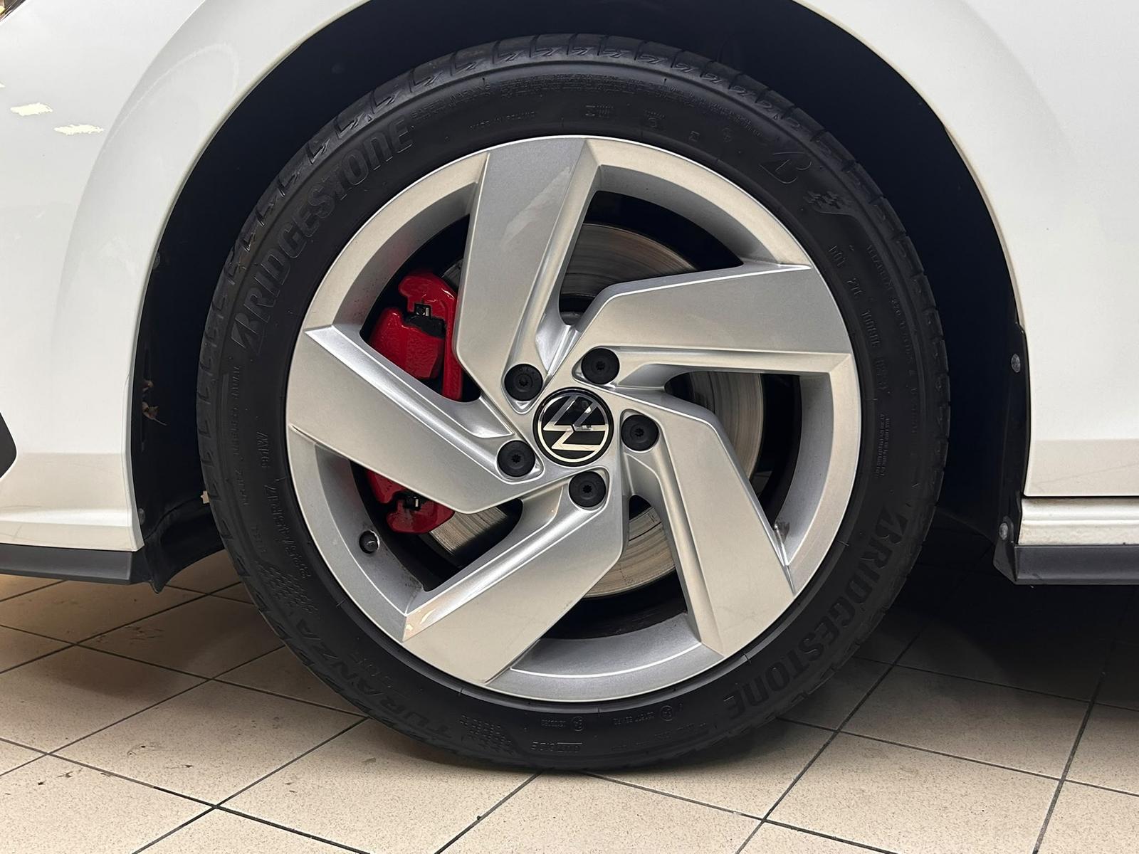 Volkswagen Golf VIII GTI 2,0 TSI LED+SHZ+CARPLAY+DAB+TEMP+, миниатюра 25