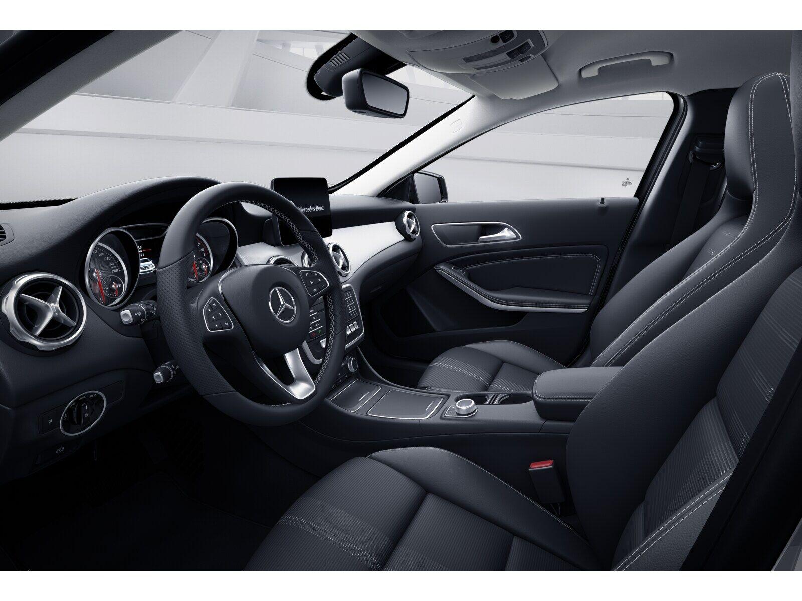 Mercedes-Benz GLA 180 PDC SHZ