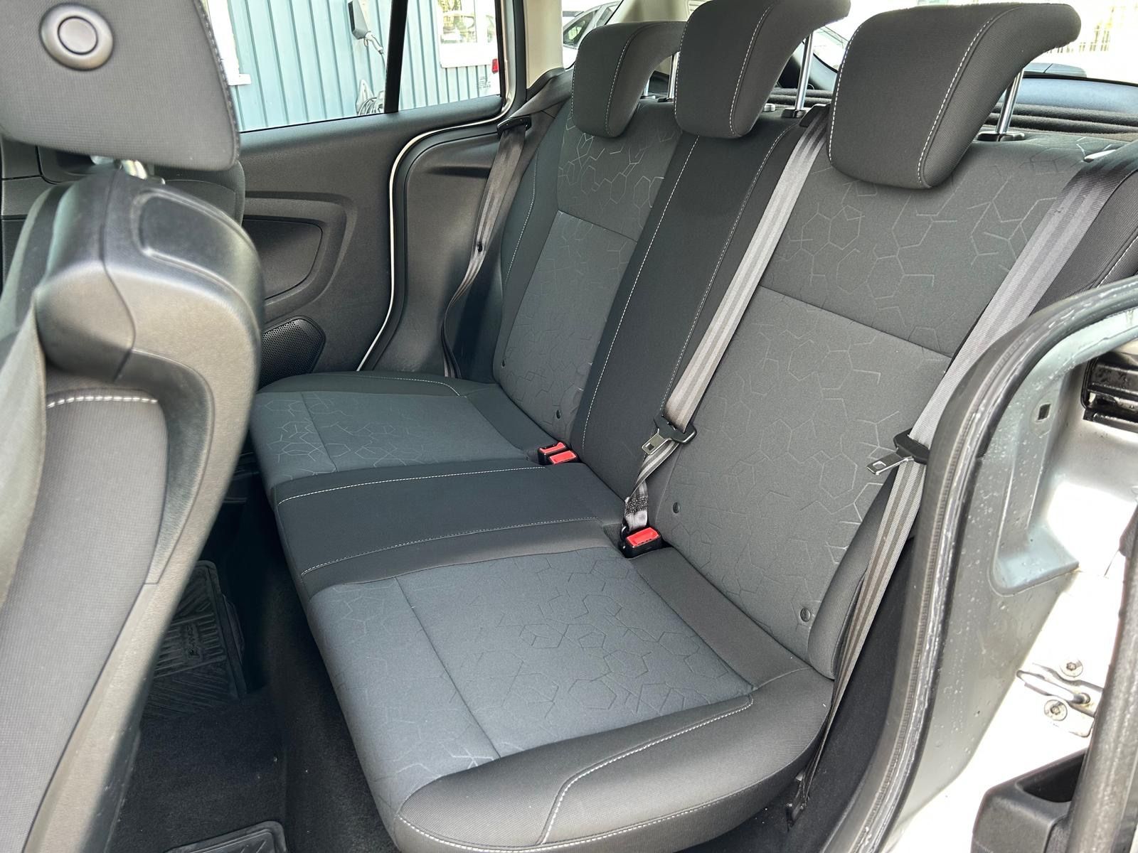 Fahrzeugabbildung Ford B-Max°Winterpaket°PDC°Shz°