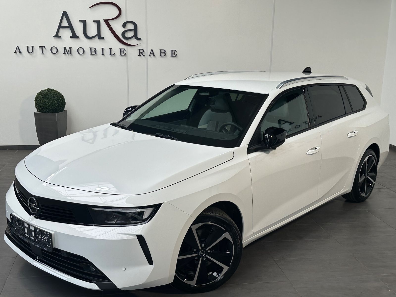 Fahrzeugabbildung Opel Astra Sports Tourer 1.5 D Business Elegance NAV