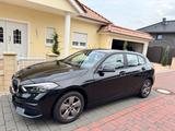 BMW 118i automatik, schwarz, 12/22, top gepflegt