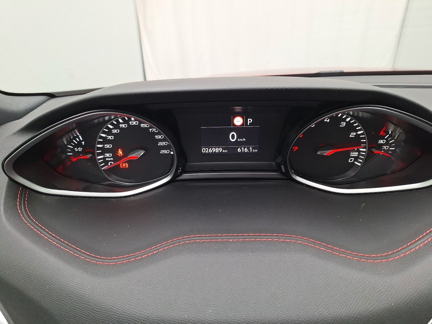 Fahrzeugabbildung Peugeot 308 GT 1.2T LED/NAVI/SHZ/ACC/17"ALU