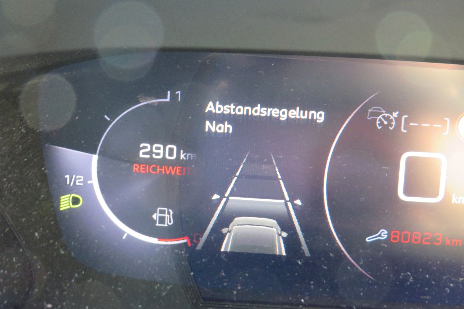 Fahrzeugabbildung Peugeot 2008 GT 8-AUTOMATIK GRA NAVI PDC 1.HAND