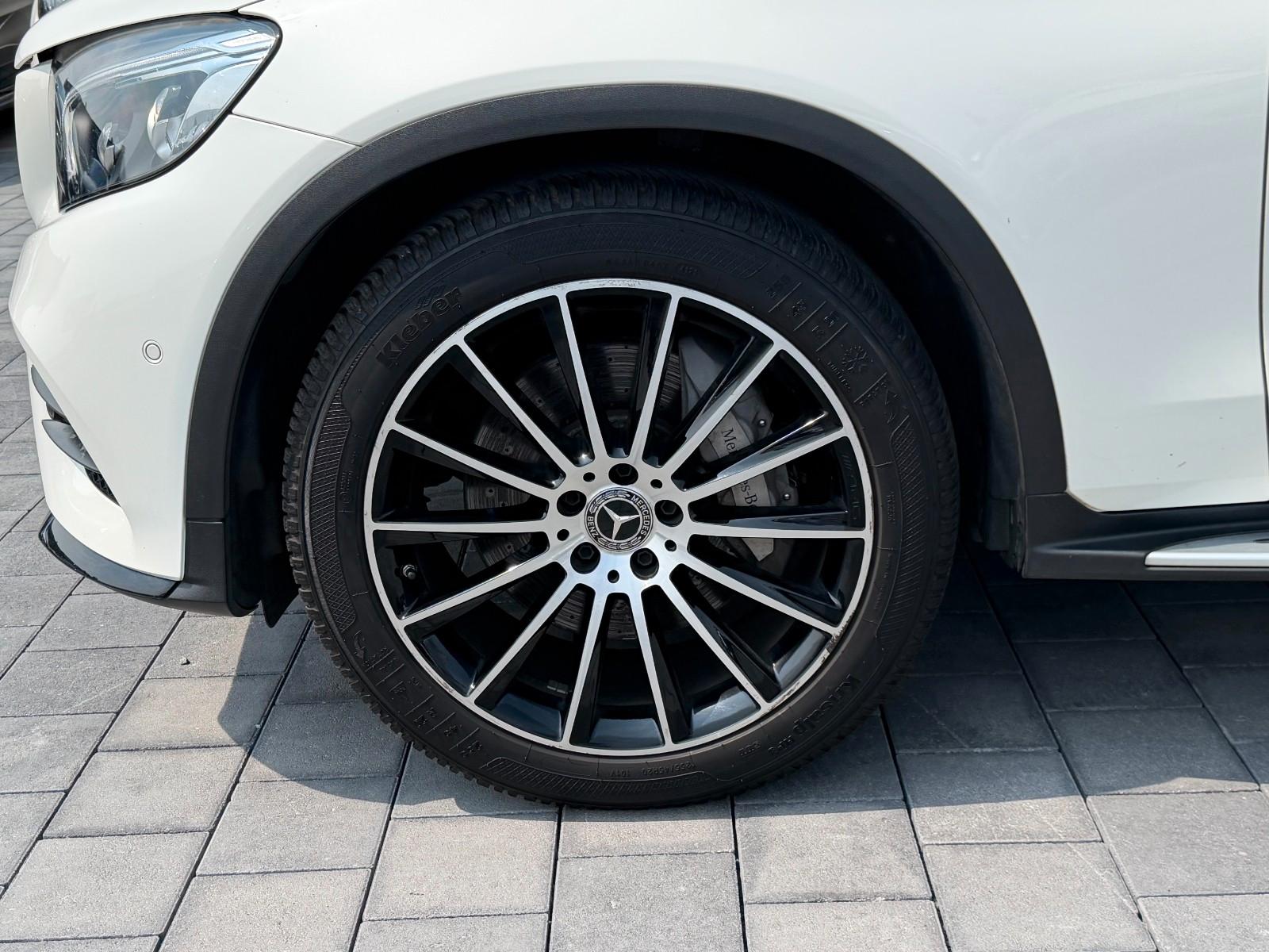 Mercedes-Benz GLC 300 4M*AMG*Designo*Night*LED*1Hd*20 Zoll*Tot