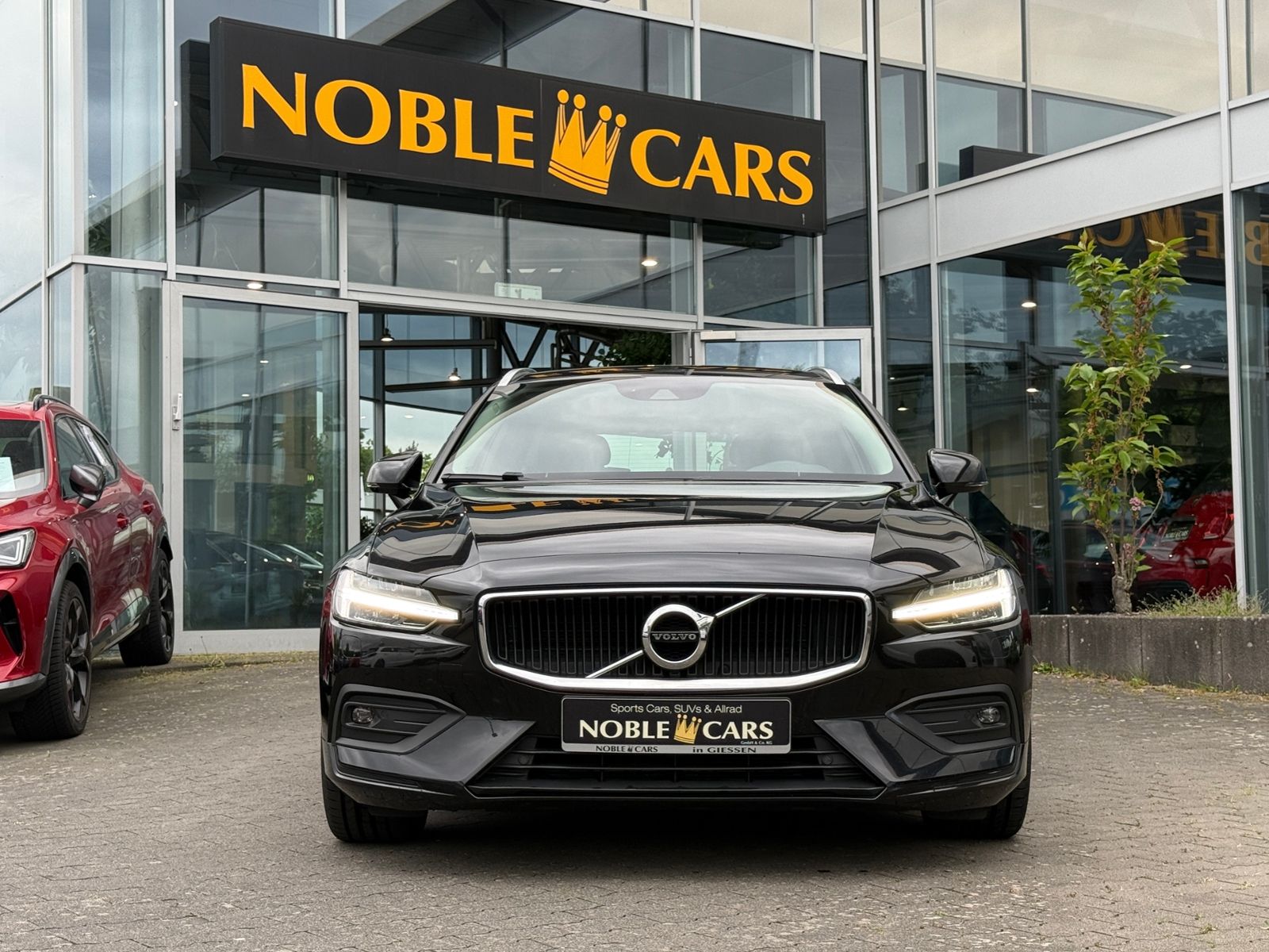 Fahrzeugabbildung Volvo V60 Kombi Momentum Pro ACC BLIS LED