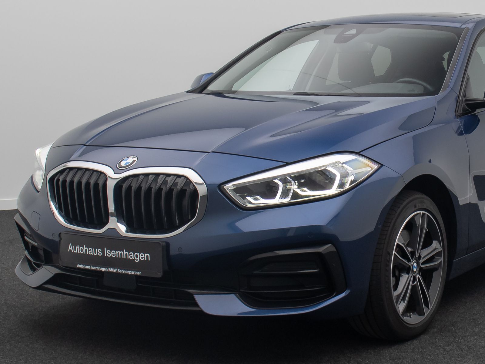 Fahrzeugabbildung BMW 118i Sport Line Kamera DAB DriveAs HiFi Panorama