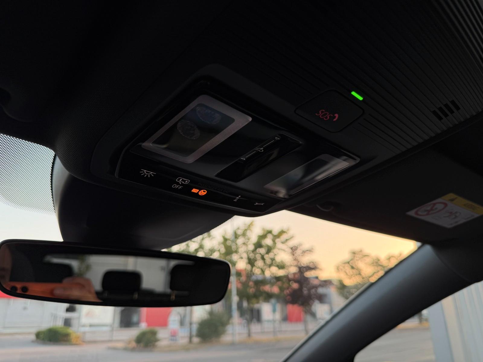 Volkswagen Golf VIII R 4Motion PANO*ACC*SOUND*LANE*SIDE*LED, миниатюра 15