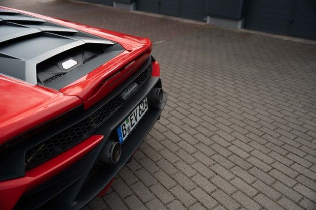 Fahrzeugabbildung Lamborghini Huracán EVO*LIFT*DAB*PDC*CAM*LDS*Mietkauf