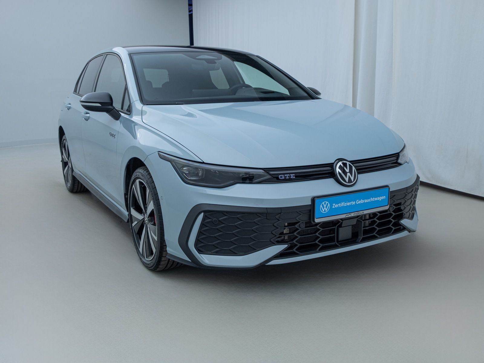 Volkswagen Golf VIII 1.5 eHybrid GTE DSG NAVI RFK ACC MATRI foto 4