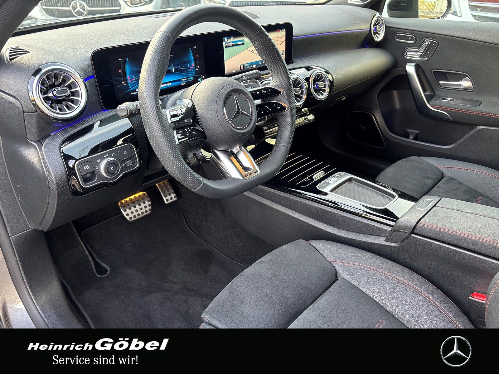 Fahrzeugabbildung Mercedes-Benz AMG A 35 4M FAP*PANO*BURMESTER*MEMORY*AMBIENTEBE