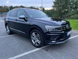 Volkswagen Tiguan Allspace 2.0 TDI SCR DSG 4MOTION Comf... - gebrauchte VW Tiguan Allspace aus dem Jahr 2017