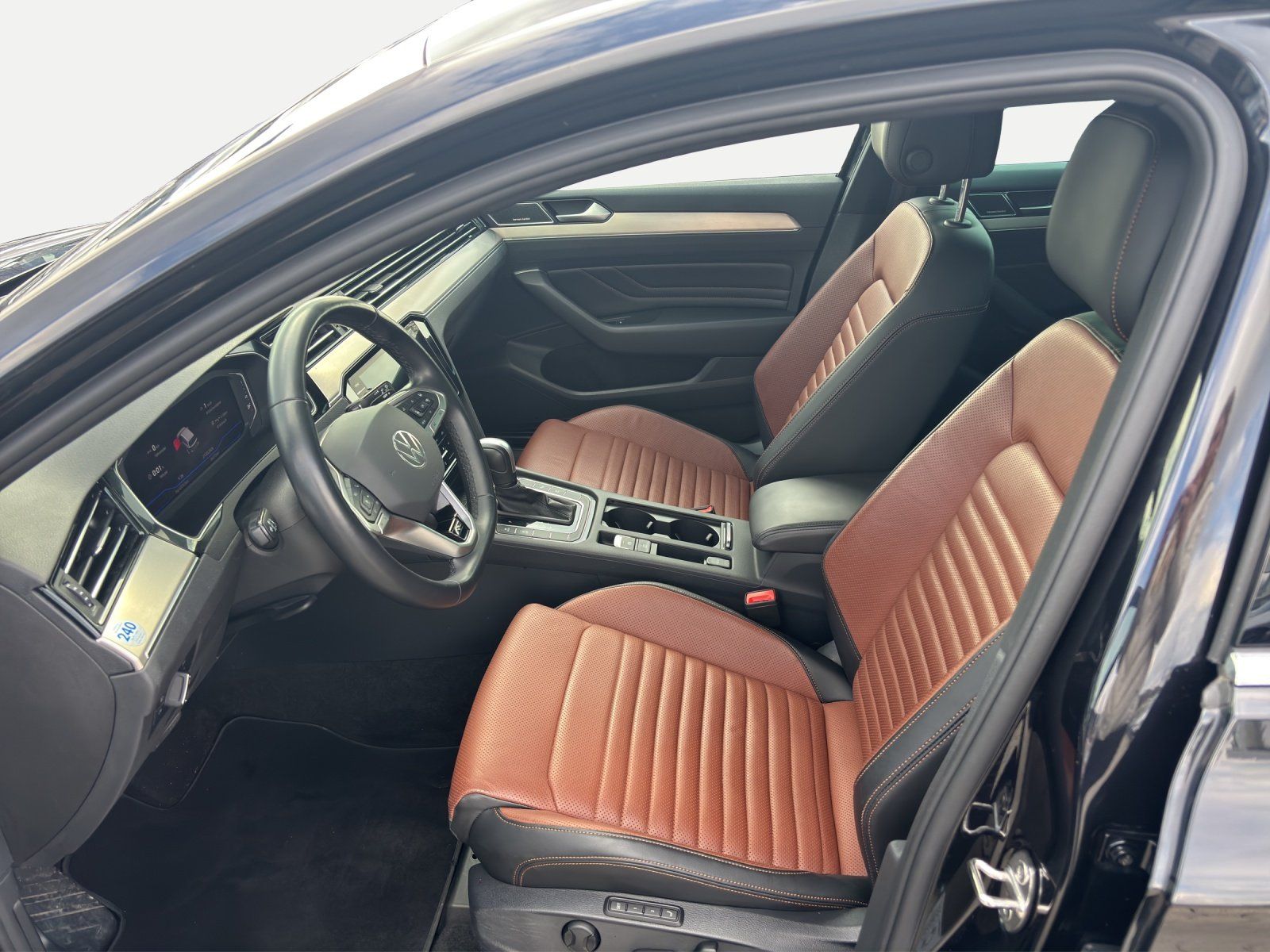Volkswagen Passat Variant - Bild 8