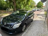 Toyota Avensis 2.2 D | Viel neu und Vollausstattung - Toyota Avensis aus 2009 mit Diesel-Antrieb