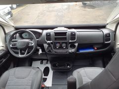 Adria Twin 640 SGX 60 Y Edition, Automatik