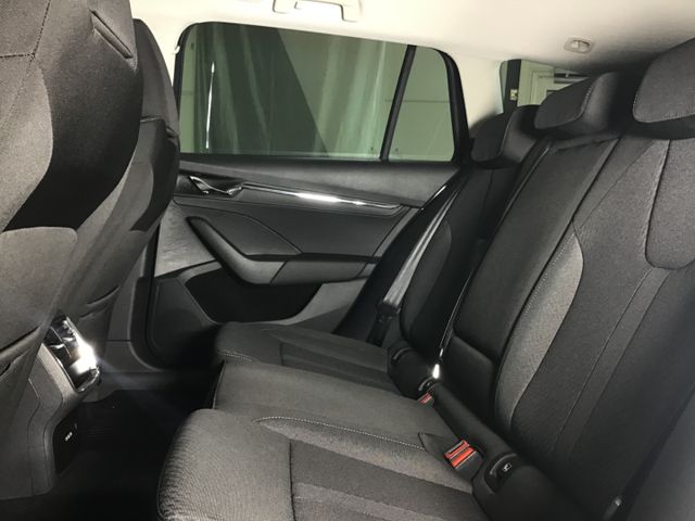 Fahrzeugabbildung Skoda Octavia Style 2.0 TDI Combi DSG/Navi/ACC/AHK/HUD