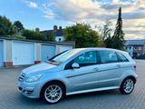 Mercedes-Benz B 200 | 2011 | 136 | Autom. | Scheckheft | 2.Hd. - gebrauchte Mercedes-Benz B 200 aus dem Jahr 2011