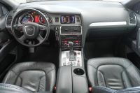 Audi Q7 3.0 TDI quattro *MMI/SHZ/AHK/PANO/LEDER*