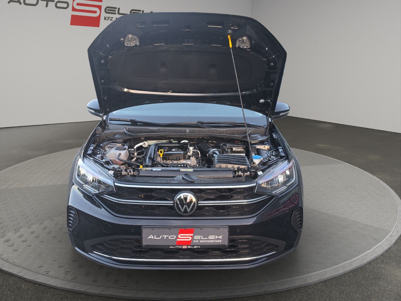 Fahrzeugabbildung Volkswagen Taigo Move AUS 1.HAND APP TEMPOMAT SHZ PDC