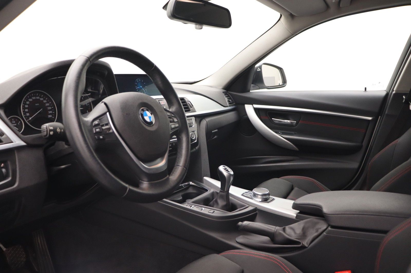Fahrzeugabbildung BMW 320d Sport-Line