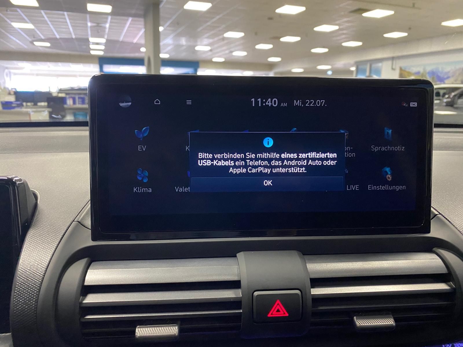 Fahrzeugabbildung Hyundai INSTER Elektro 85 kW APP+KLIMA+ACC+KAMERA+17"Alu
