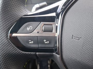 Peugeot 2008 GT 1.2 PureTech 130 360+AHK+Kam.+KeyLess+SD