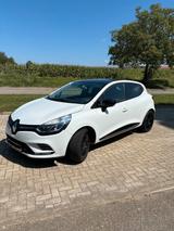 Renault Clio  - Renault Clio Gebrauchtwagen in Freiburg