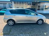 Toyota Corolla Verso 2.2-l-D-4D Klima Start/Stop 7Sitze - Toyota Corolla Verso mit Diesel-Antrieb