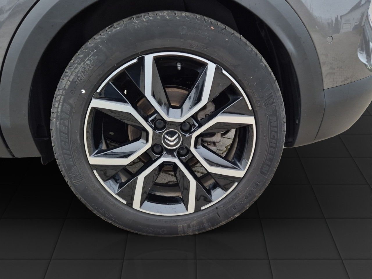 Fahrzeugabbildung Citroën C4 Lim. ë- Shine - viele Extras