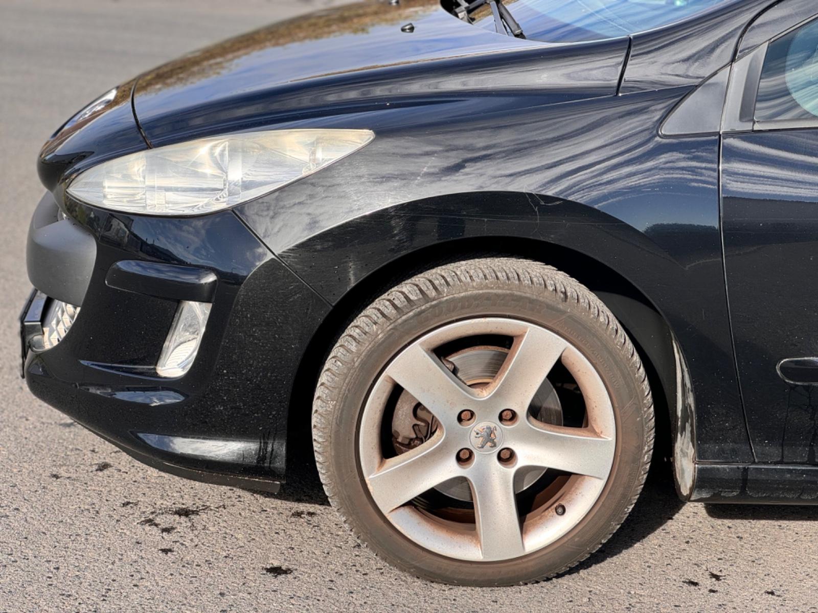Peugeot 308 2010 — photo 9