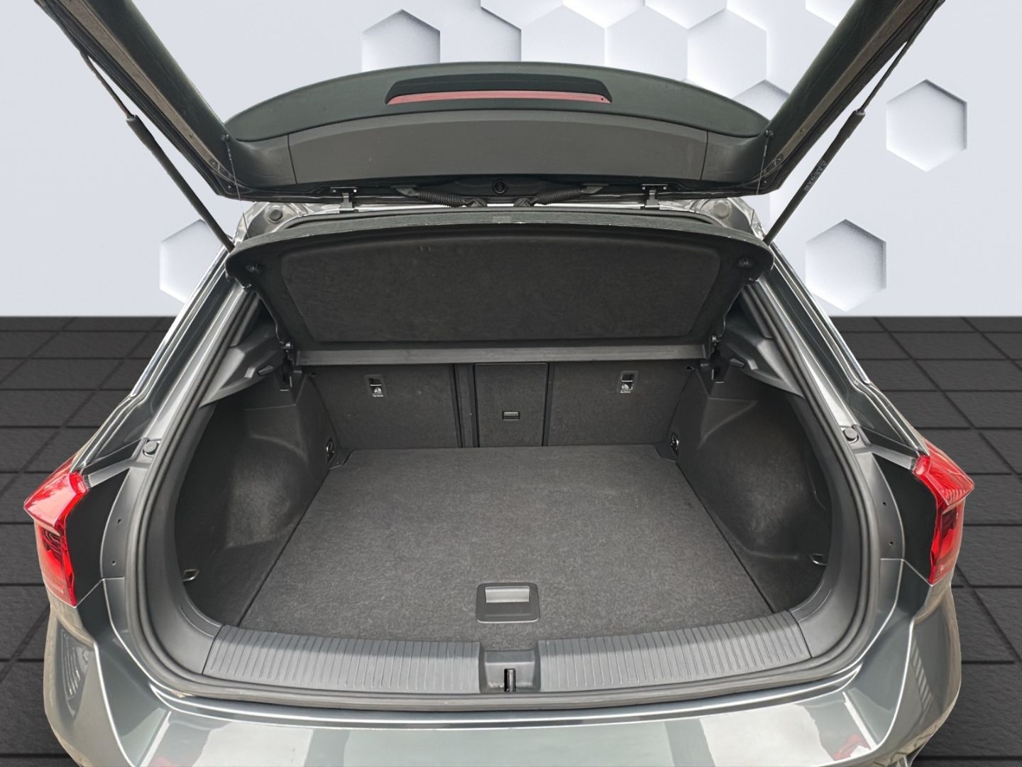 T-Roc 1.5 TSI DSG 110kW R-Line LED AHZV Rückfahr