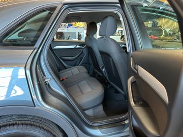 Audi Q3 *Bi-XENON*SITZHZ*PDC*1.AND*TEMPOMAT*