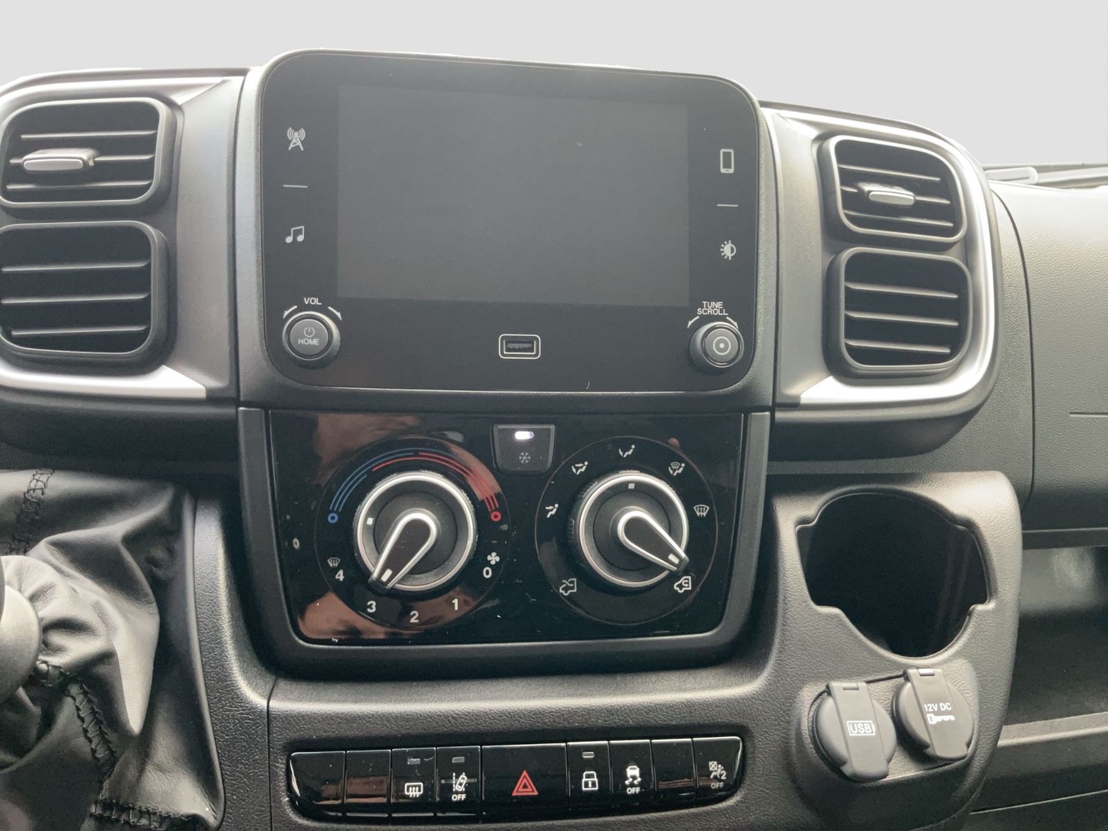 Fahrzeugabbildung Fiat Ducato L2H1 120 MJ Komfortsitz Kamera Klima