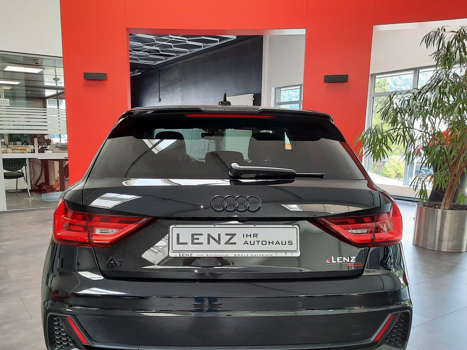 Fahrzeugabbildung Audi A1 Sportback 30 TFSI S-line *Cam*LED*PDC*Navi*