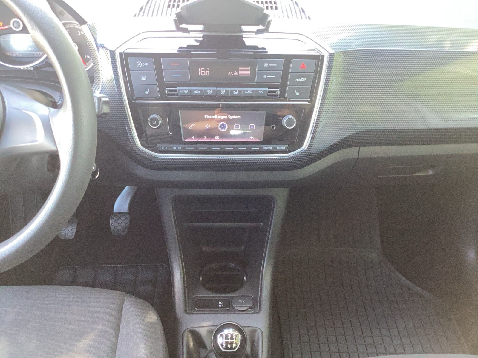 Fahrzeugabbildung Volkswagen up! GRA NSW REAR VIEW CLIMATRONIC