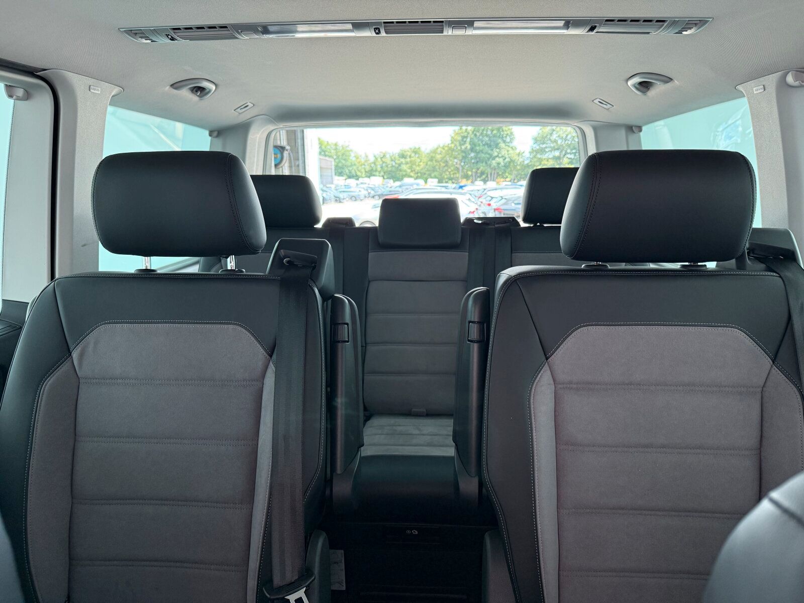 Volkswagen T6.1 2.0 TDI 4MO Multivan Generation Six LED NAV foto 18