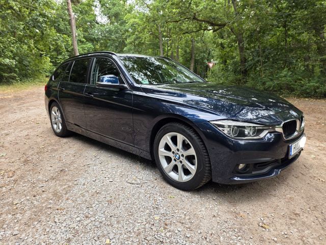 BMW 318d Touring Advantage