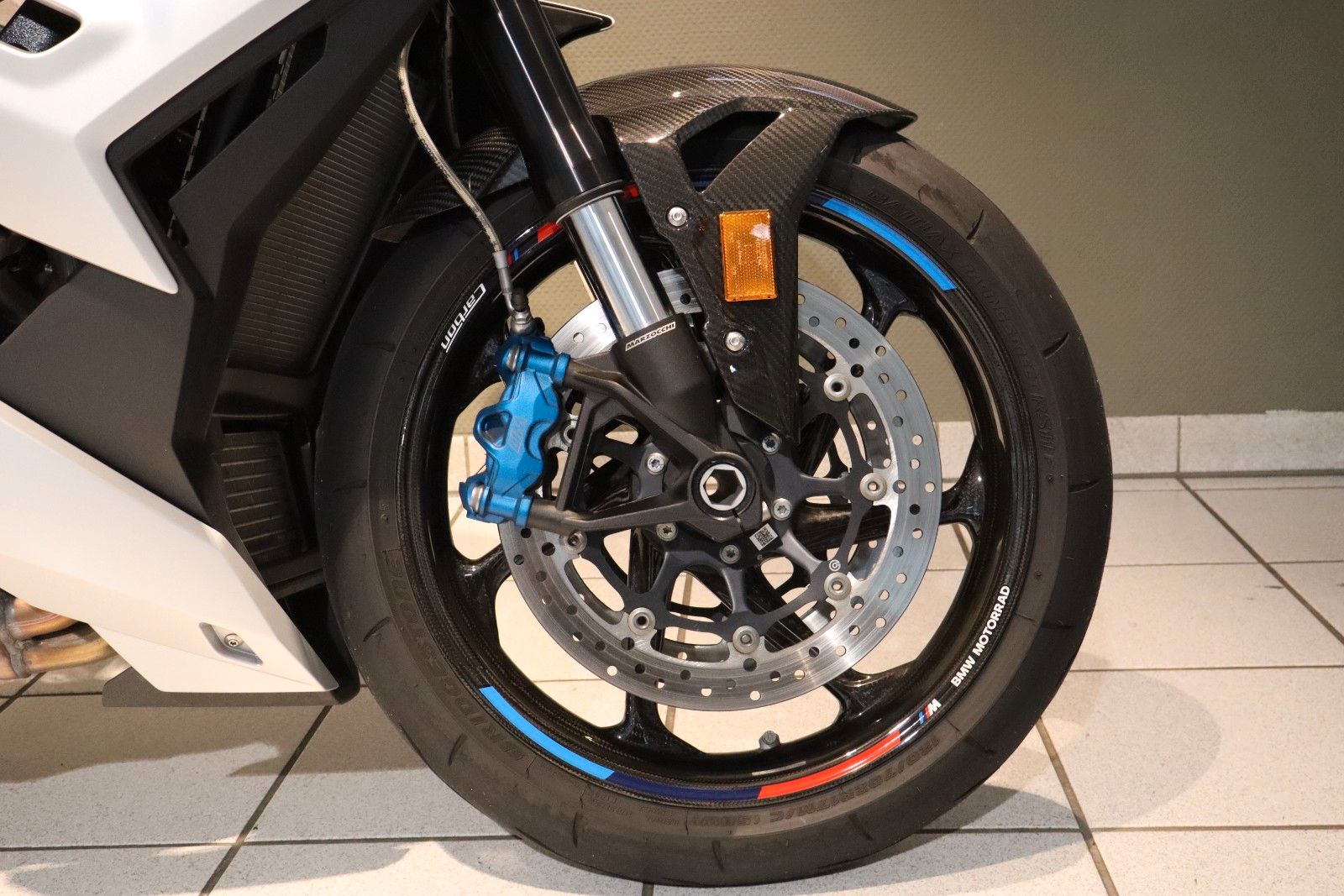 Fahrzeugabbildung BMW M1000R Competition