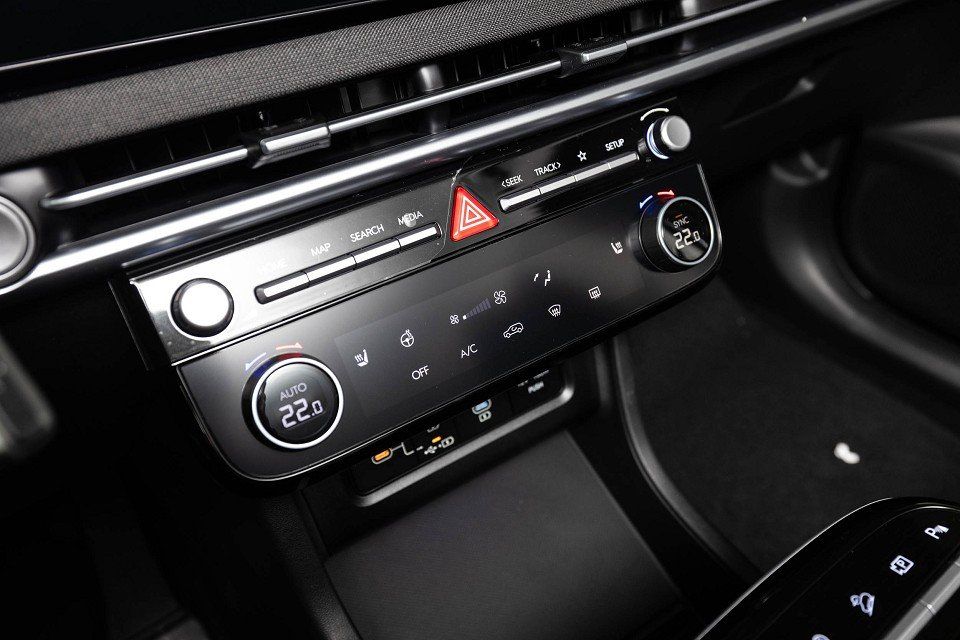 Fahrzeugabbildung Hyundai TUCSON 1.6T 160PS 48V DCT AWD TREND LED