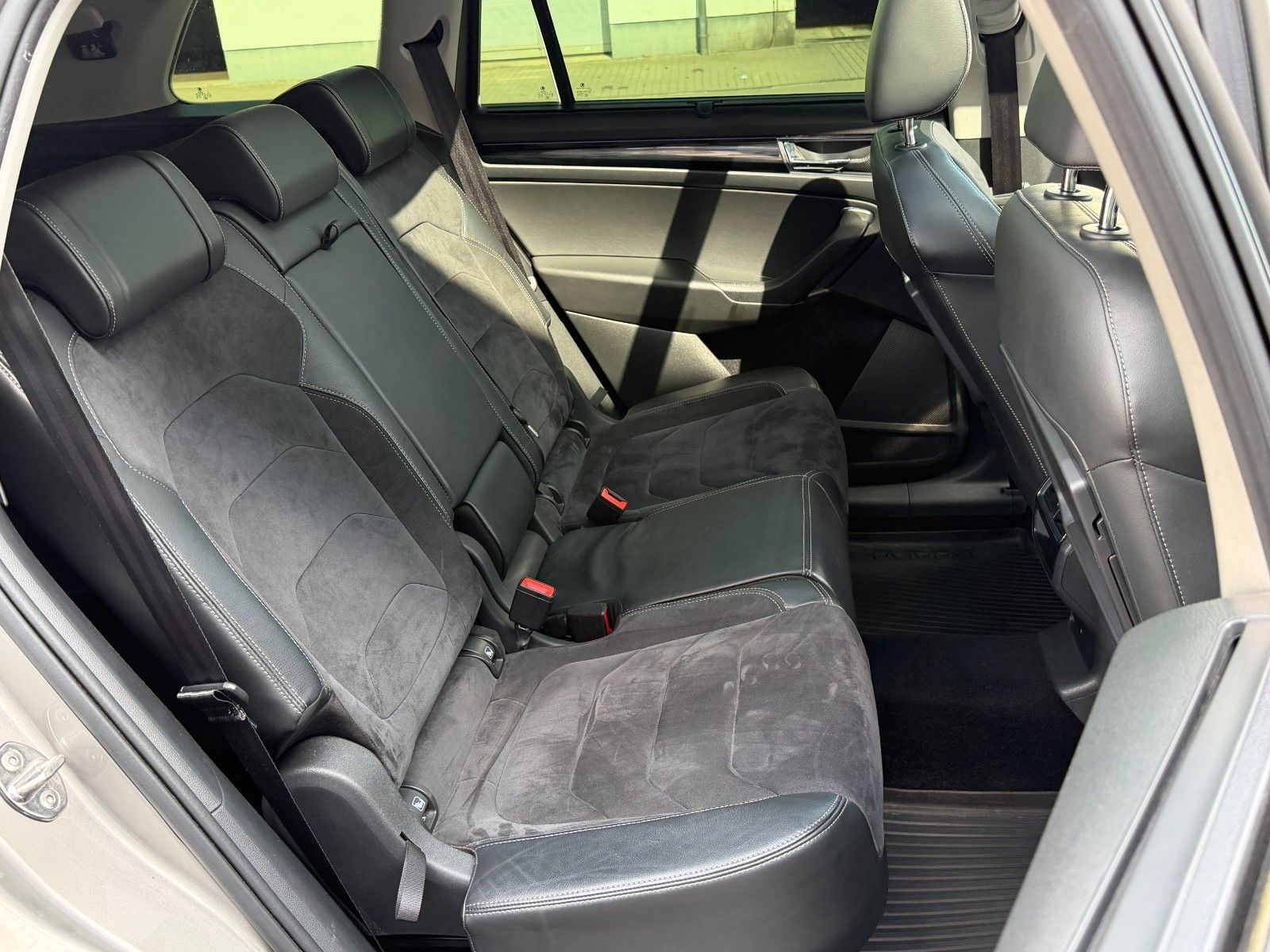 Fahrzeugabbildung SKODA Kodiaq 2.0 TSI Style *Pano*Standhzg*7Si*ACC*AHK*