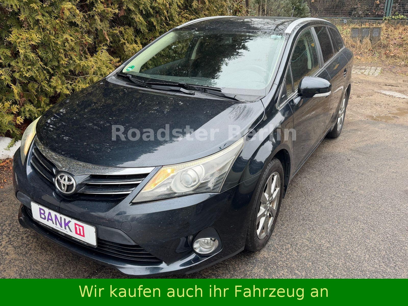 Toyota Avensis Kombi*Autom.*Alu*Leder*Scheckheft*1 Hand