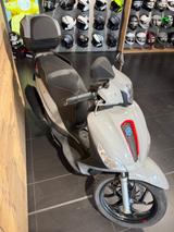 Piaggio Medley 125 Sport - PIAGGIO MEDLEY