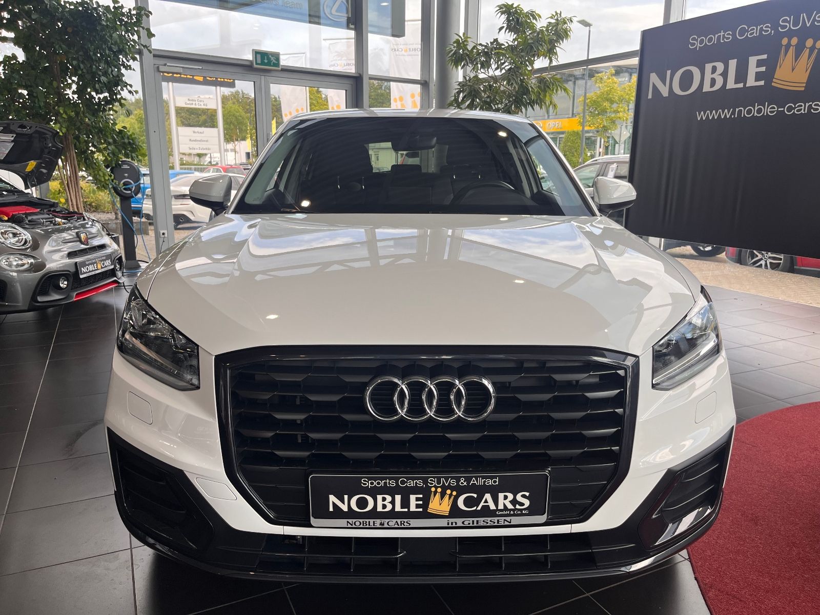 Fahrzeugabbildung Audi Q2 35 TFSI sport NAV SHZ 19"