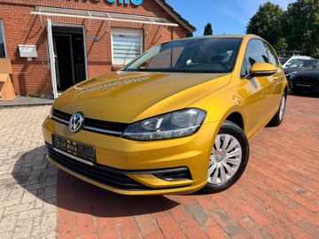 Volkswagen Golf - 1
