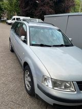 Volkswagen Hallo, ich verkaufe einen Vw Passat 1.9 TD... - Volkswagen Passat aus 2000: Kombi