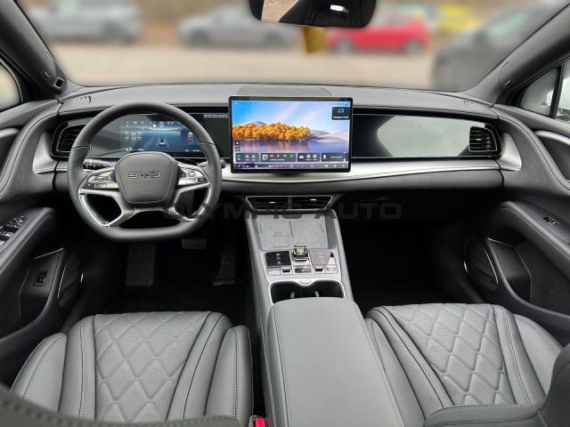 BYD SEALION 7